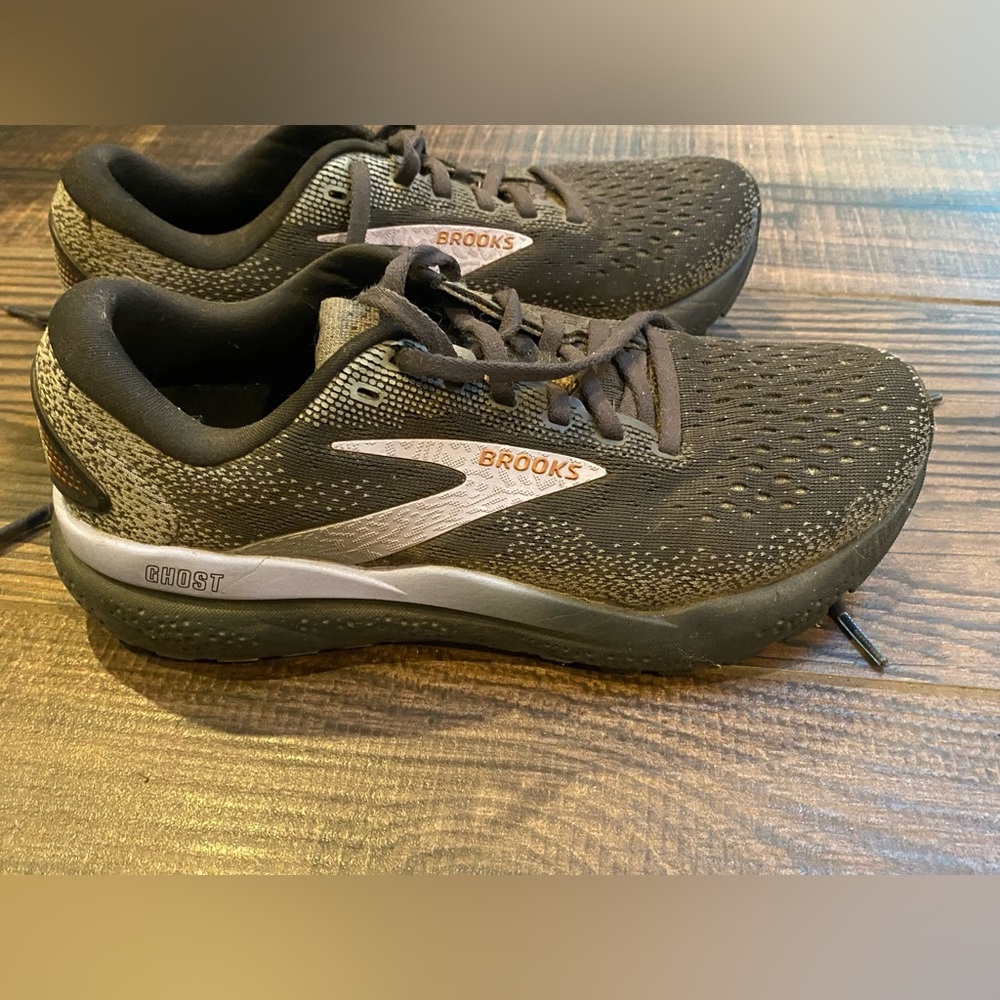 Brooks Ghost 16 Running Shoes- SZ 7.5